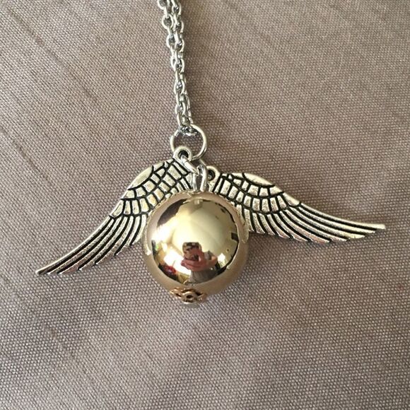 Harry Potter Golden Snitch Silver Wings Necklace NWT - Picture 5 of 8